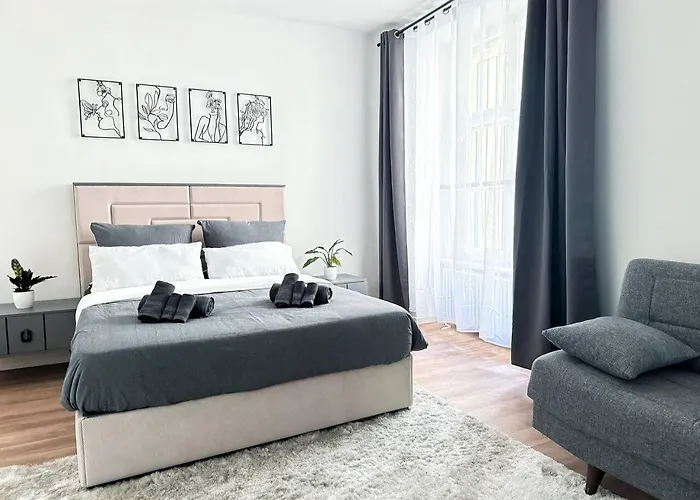 Holidayhome Apartments I Stylish Private Room In The Heart Of Berlin-Kreuzberg!